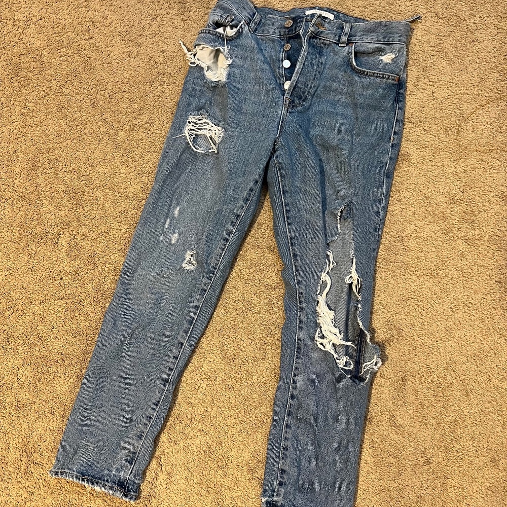 Forever 21 Ripped Ankle Jean